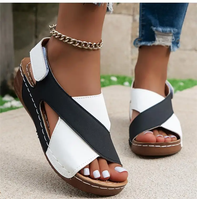 Girons Sandals - Comfortable and Lightweight