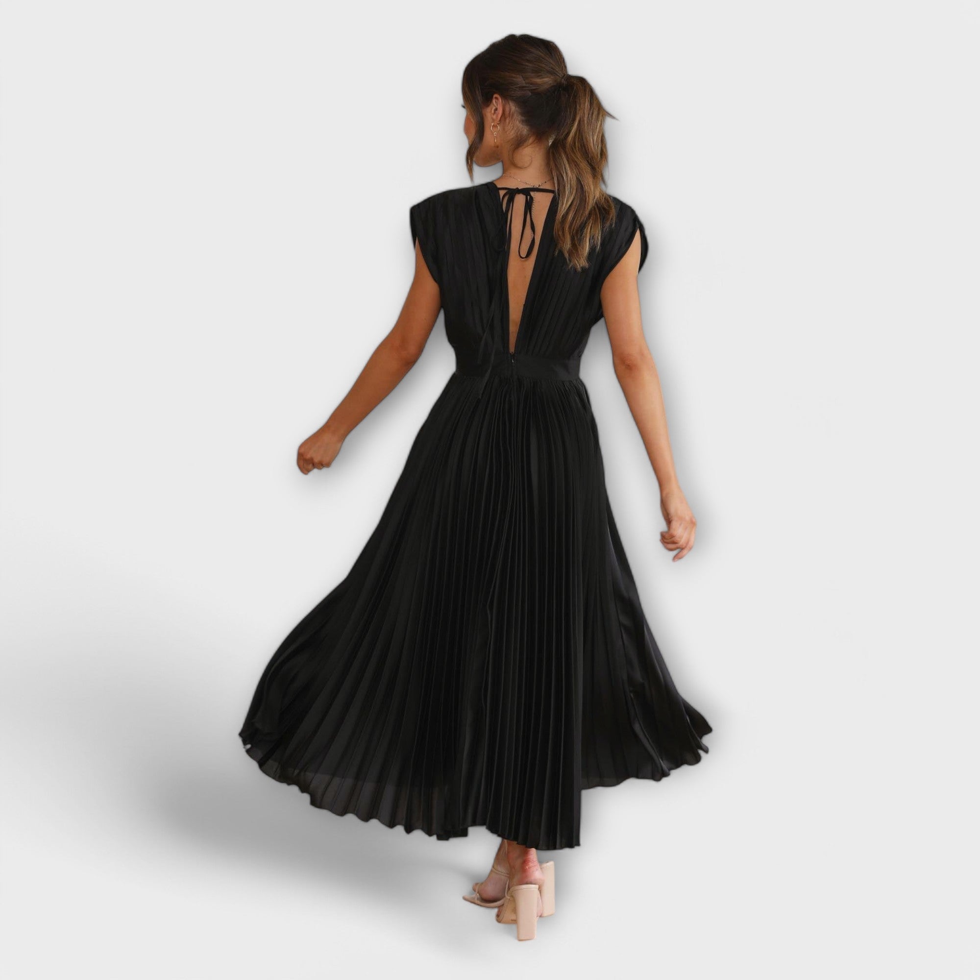 Alessia™ | Chic Pleated Dress