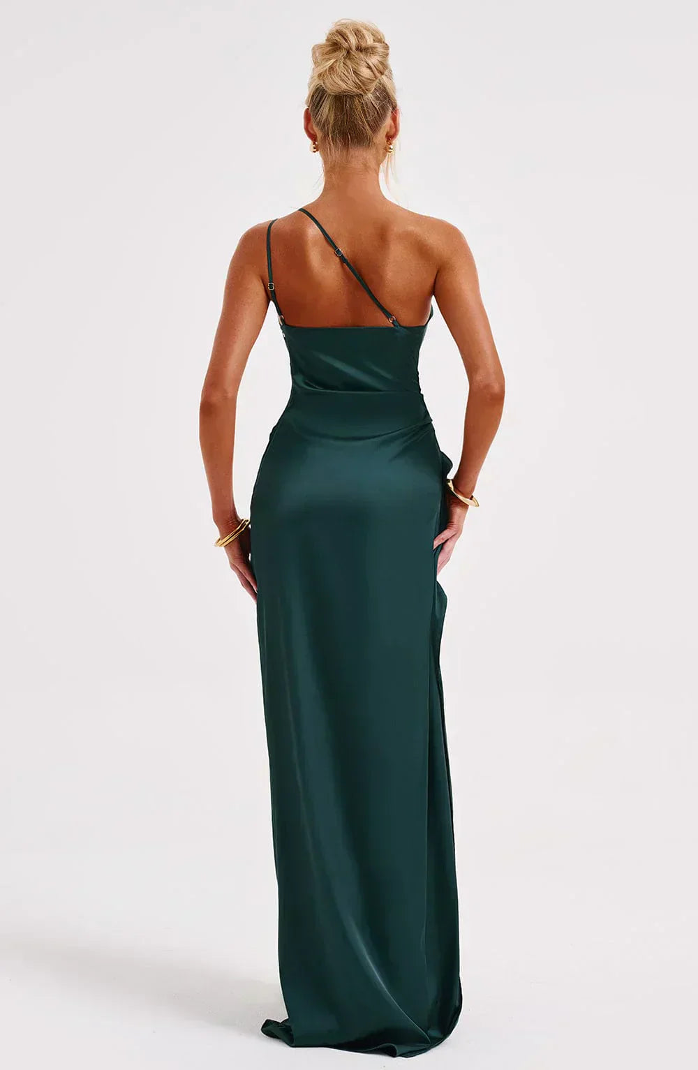Luxurious Apparel Ariel