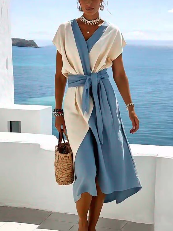 Loose-fitting dress with contrasting seams