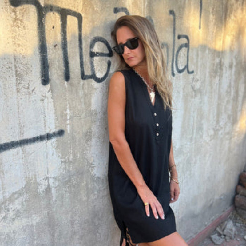 Anaïs I Sleeveless Dress with Buttons and Pockets