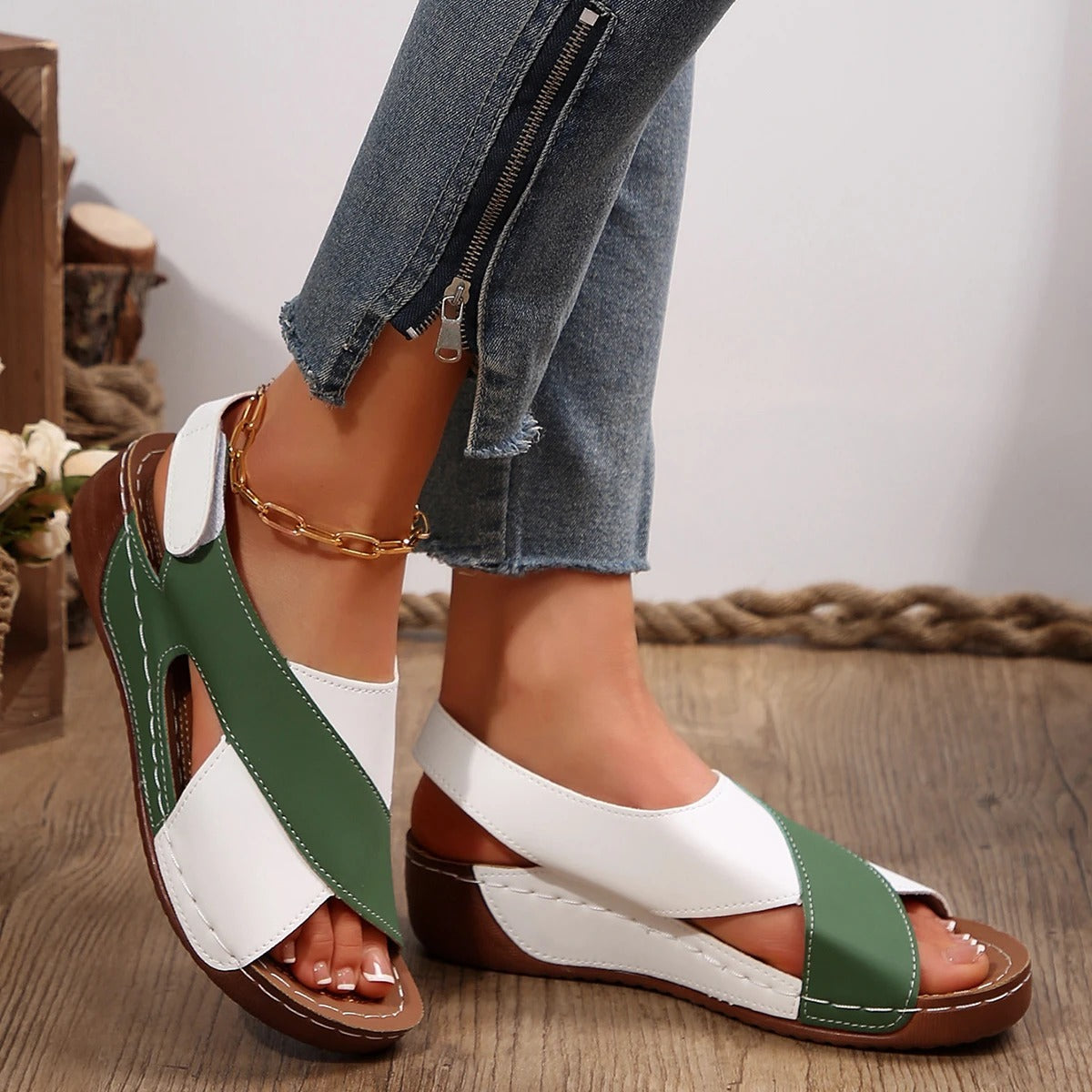 Girons Sandals - Comfortable and Lightweight