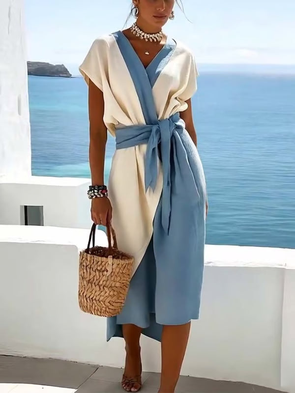 Loose-fitting dress with contrasting seams